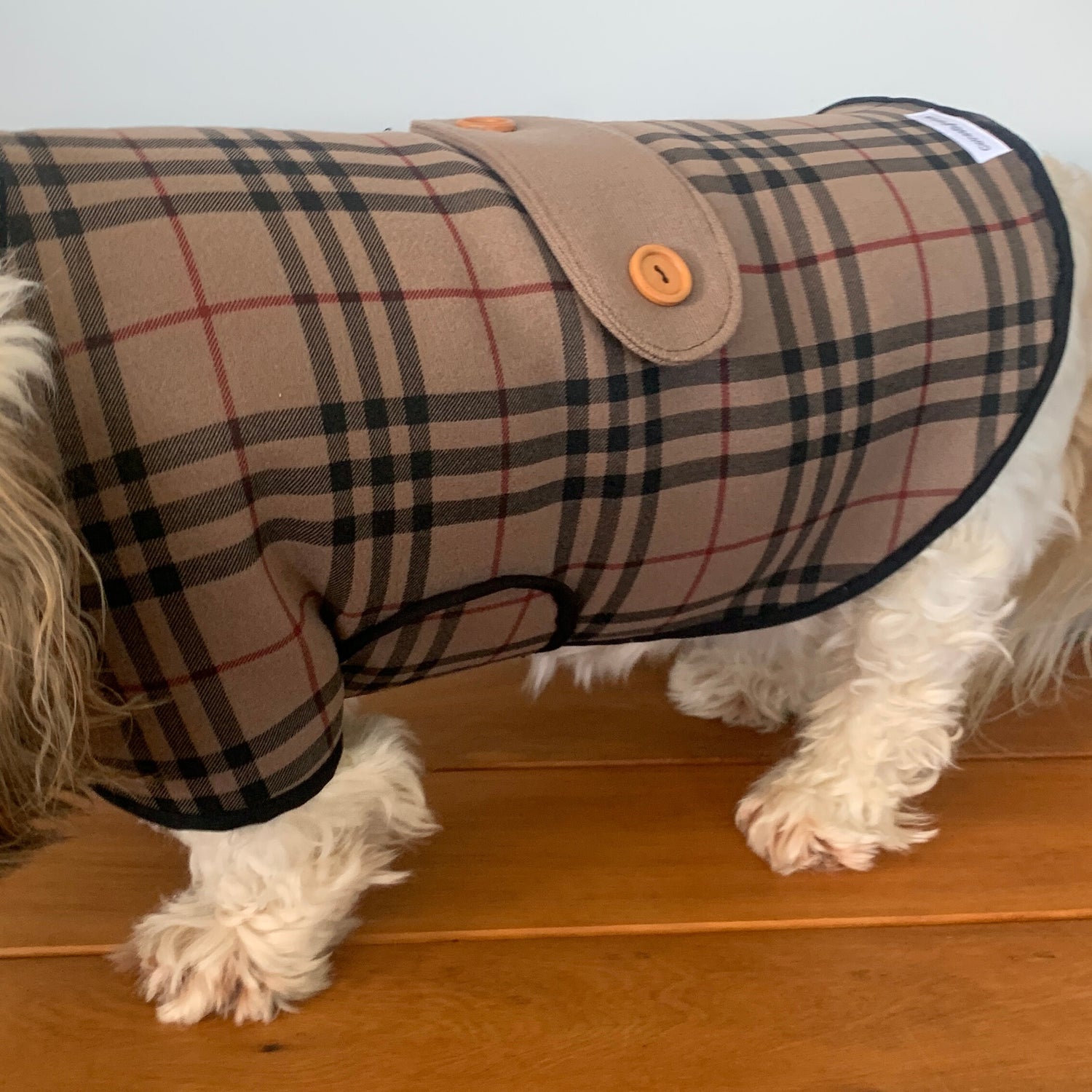 back details of Humphrey coat for dogs