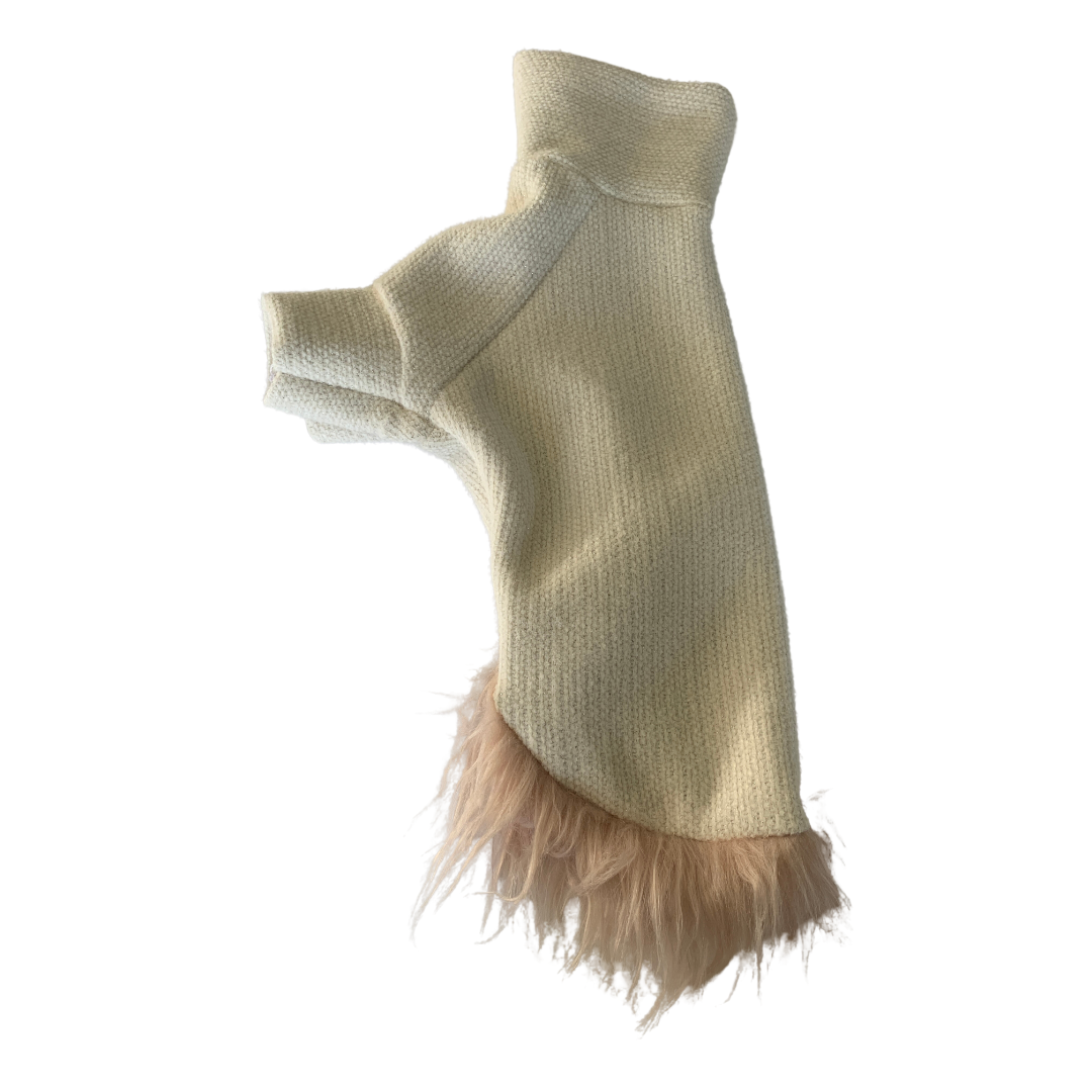 Side view of Hepburn cream wool  dog jumper with fur trim